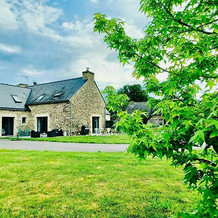 La Chapelle-Caro Au Petit Bonheur De Claire Et Jo B&B 외부 사진