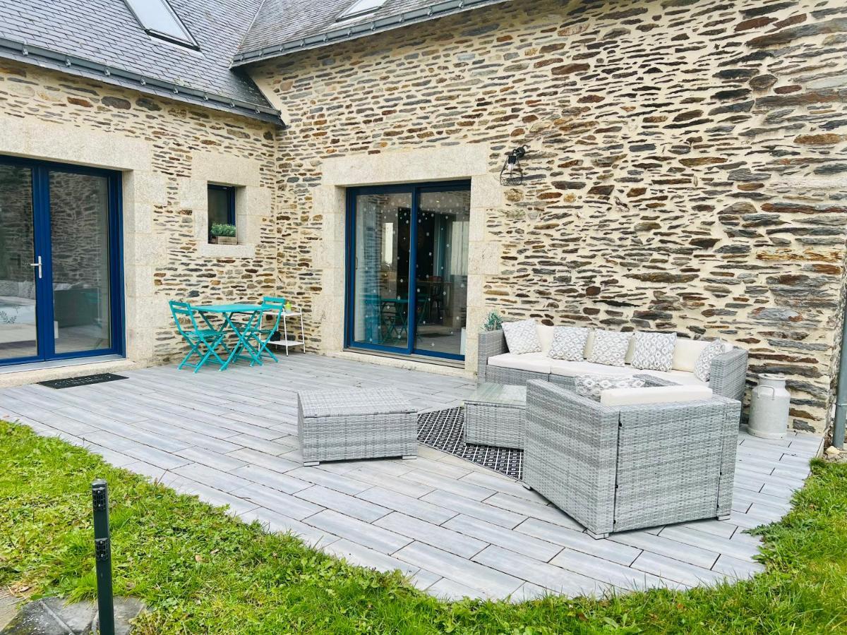 La Chapelle-Caro Au Petit Bonheur De Claire Et Jo B&B 외부 사진